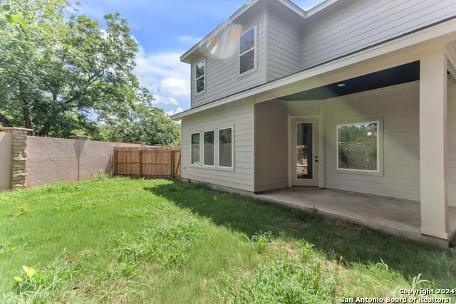 600 Park Circle Hondo, TX 78861