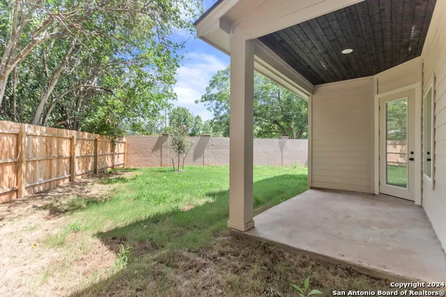 600 Park Circle Hondo, TX 78861