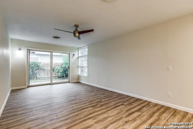 511 E Hathaway Dr San Antonio, TX 78209