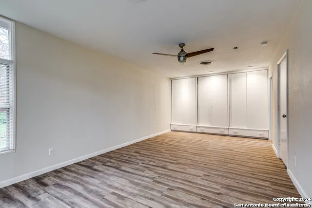 511 E Hathaway Dr San Antonio, TX 78209
