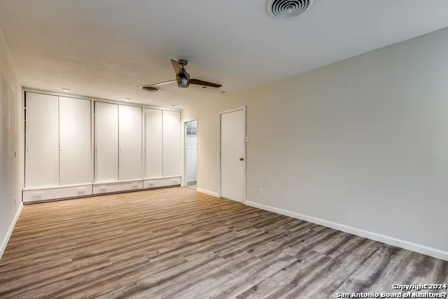 511 E Hathaway Dr San Antonio, TX 78209