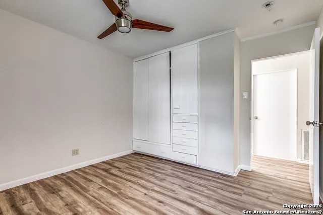 511 E Hathaway Dr San Antonio, TX 78209