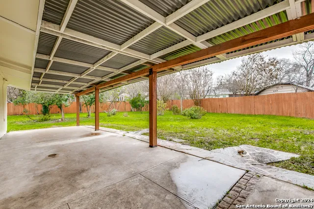 511 E Hathaway Dr San Antonio, TX 78209
