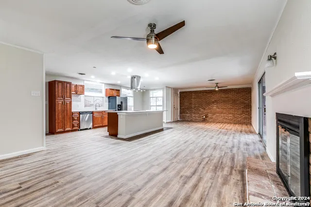 511 E Hathaway Dr San Antonio, TX 78209
