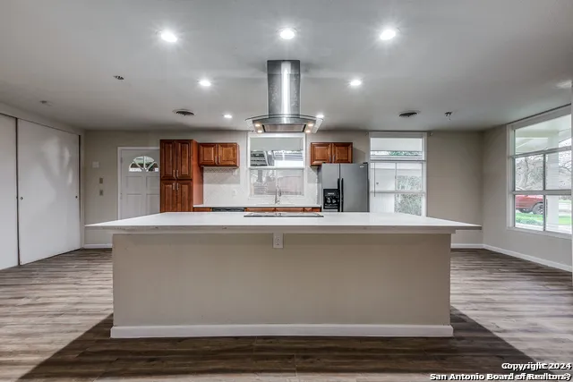511 E Hathaway Dr San Antonio, TX 78209