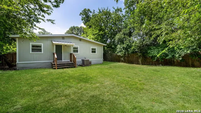 1824 Katy St New Braunfels, TX 78130