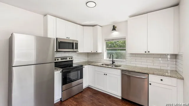 1824 Katy St New Braunfels, TX 78130