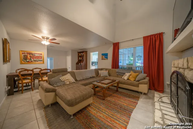 8110 SCOTTSHILL San Antonio, TX 78209