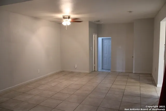 8110 SCOTTSHILL San Antonio, TX 78209