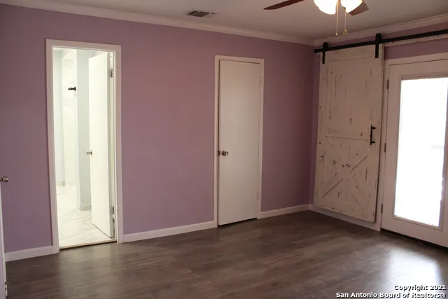8110 SCOTTSHILL San Antonio, TX 78209