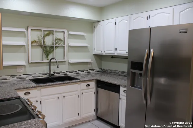 8110 SCOTTSHILL San Antonio, TX 78209