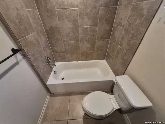 7014 Lakeview Dr. Unit 101 San Antonio, TX 78244