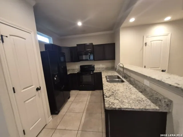 7014 Lakeview Dr. Unit 101 San Antonio, TX 78244