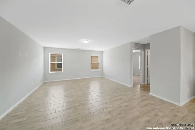 12042 SILVER LGT San Antonio, TX 78254