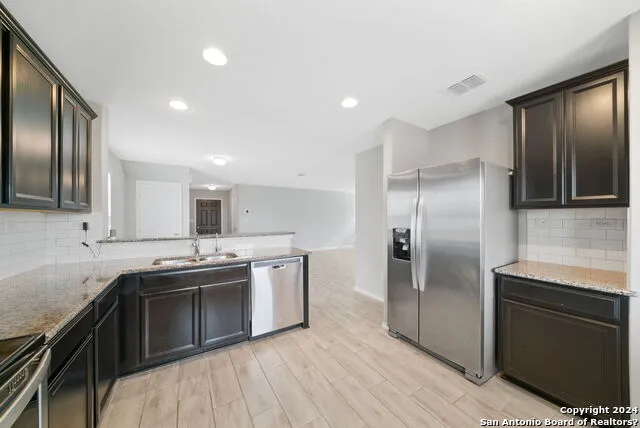 12042 SILVER LGT San Antonio, TX 78254