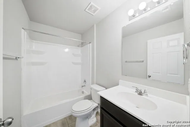 12042 SILVER LGT San Antonio, TX 78254