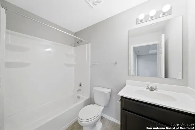 12042 SILVER LGT San Antonio, TX 78254