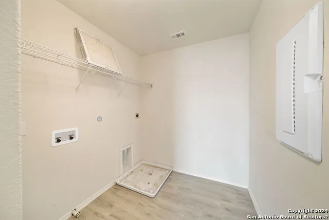 12042 SILVER LGT San Antonio, TX 78254