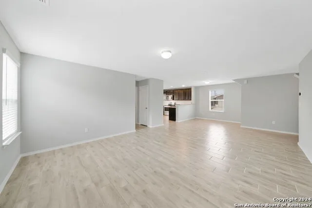 12042 SILVER LGT San Antonio, TX 78254
