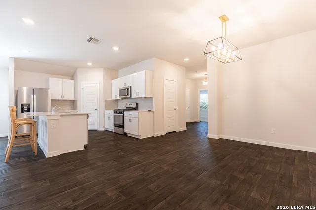 626 JANE LONG DR San Marcos, TX 78666