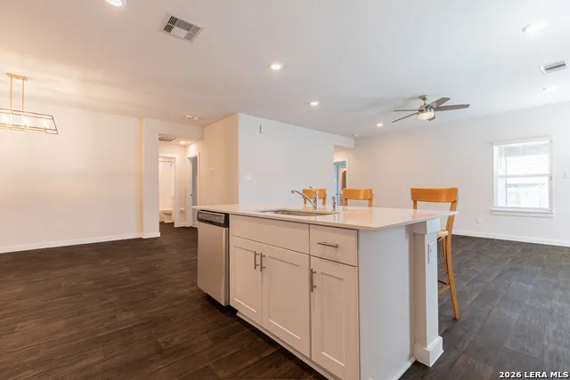 626 JANE LONG DR San Marcos, TX 78666