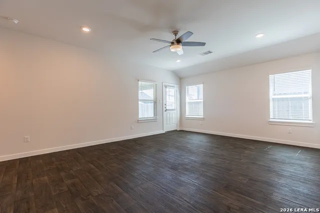 626 JANE LONG DR San Marcos, TX 78666