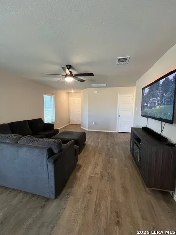 8824 Broad Wing Dr San Antonio, TX 78222