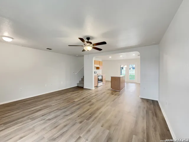 6010 BLOSSOM BND San Antonio, TX 78218