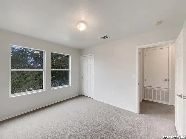 6010 BLOSSOM BND San Antonio, TX 78218