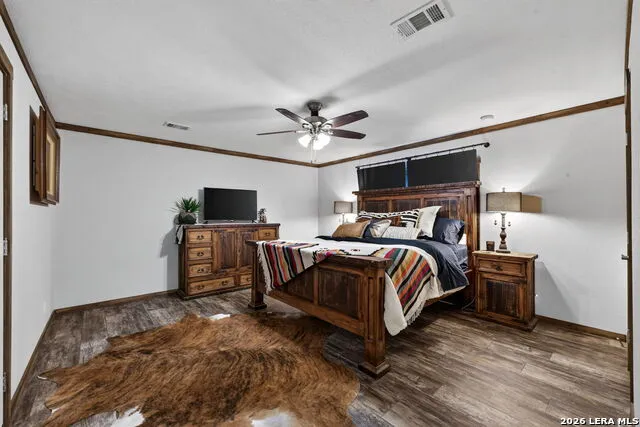 3660 BLUNTZER RD Jourdanton, TX 78026