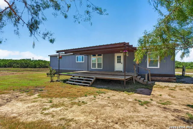 3660 BLUNTZER RD Jourdanton, TX 78026