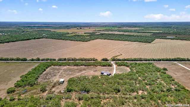 3660 BLUNTZER RD Jourdanton, TX 78026