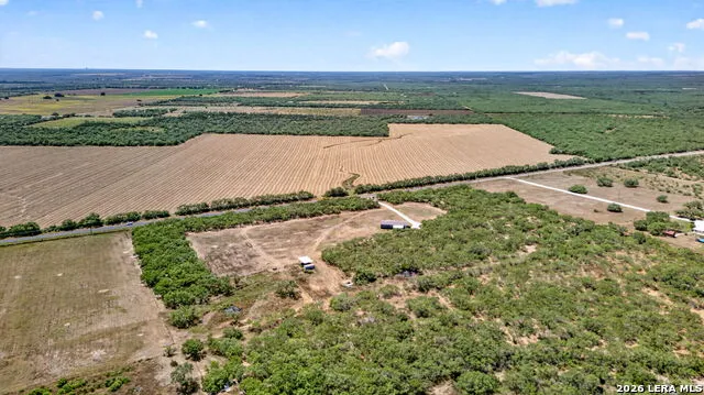 3660 BLUNTZER RD Jourdanton, TX 78026