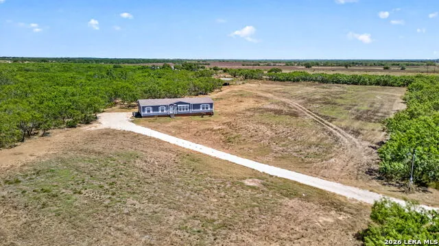 3660 BLUNTZER RD Jourdanton, TX 78026