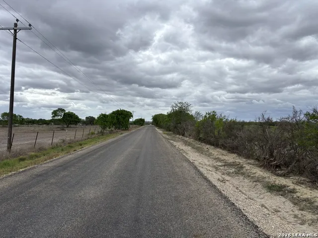 1460 County Road 193 Karnes City, TX 78118