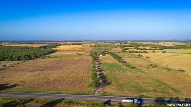 7110 Us Highway 181 Poth, TX 78147