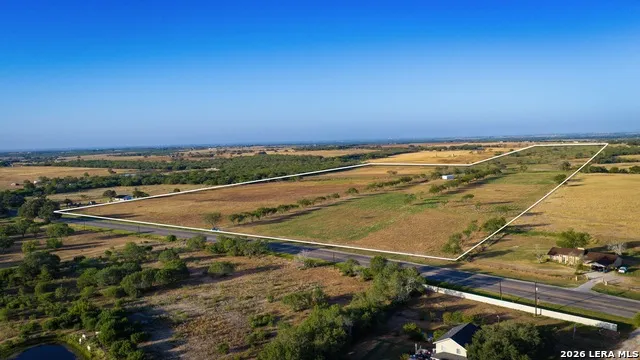 7110 Us Highway 181 Poth, TX 78147