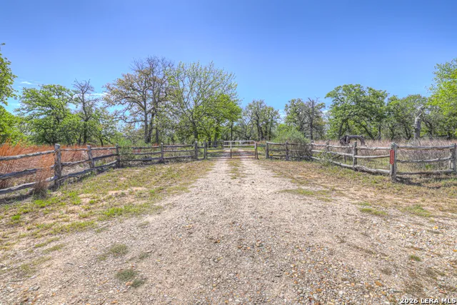 3165 Vivroux Ranch Rd Seguin, TX 78155