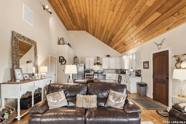 17398 TX Hwy 127 Sabinal, TX 78881