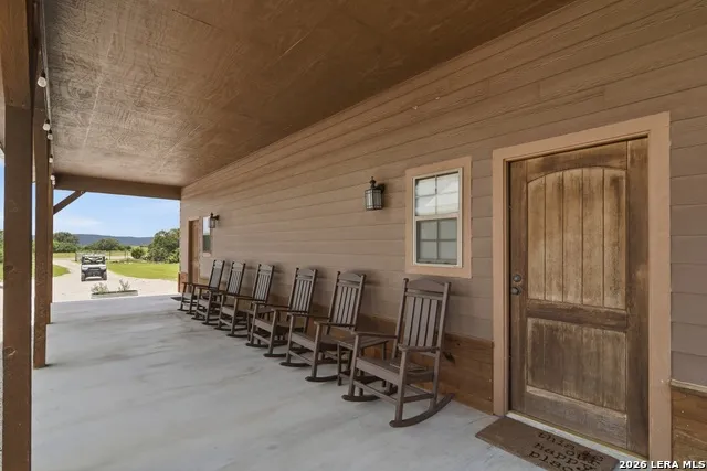 17398 TX Hwy 127 Sabinal, TX 78881