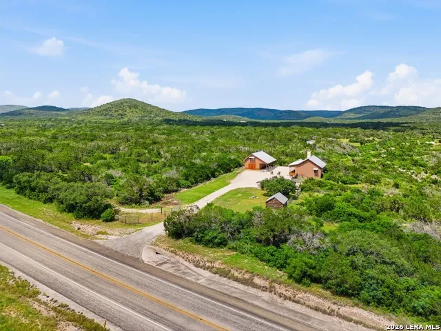 17398 TX Hwy 127 Sabinal, TX 78881