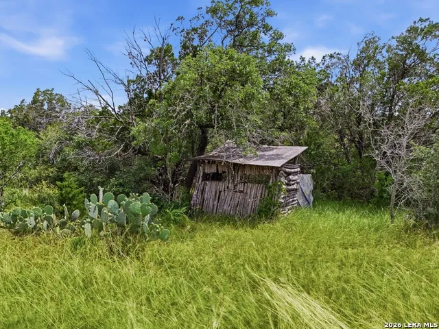 17398 TX Hwy 127 Sabinal, TX 78881