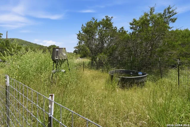 17398 TX Hwy 127 Sabinal, TX 78881