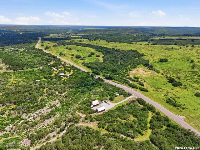 17398 TX Hwy 127 Sabinal, TX 78881