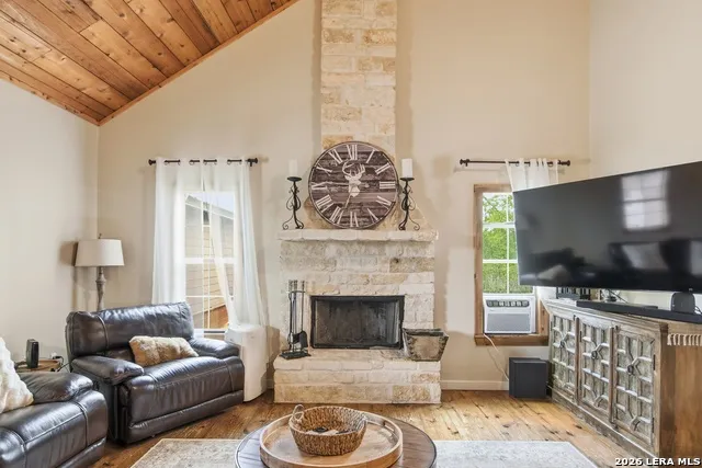 17398 TX Hwy 127 Sabinal, TX 78881