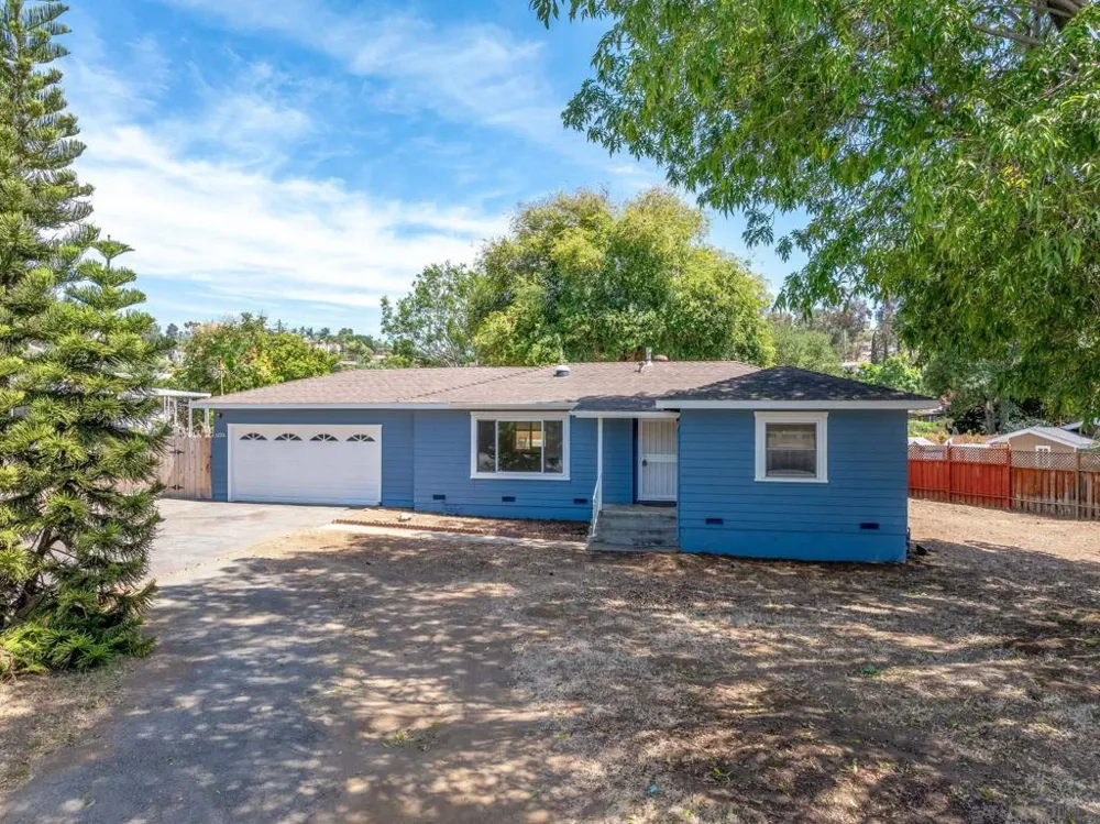 1223 Coventry Rd Vista, CA 92084