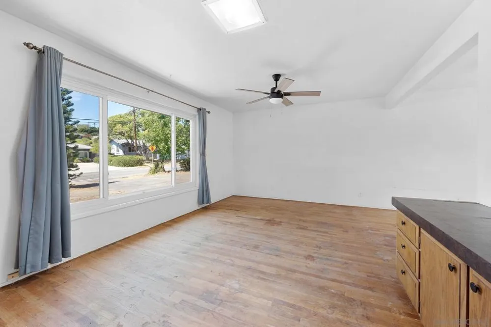 1223 Coventry Rd Vista, CA 92084