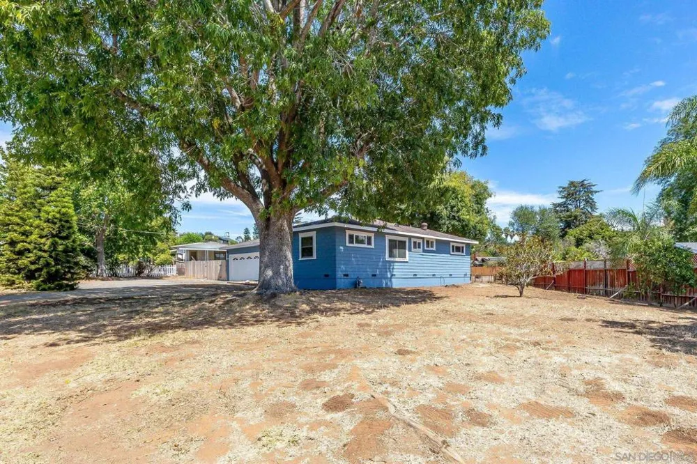 1223 Coventry Rd Vista, CA 92084