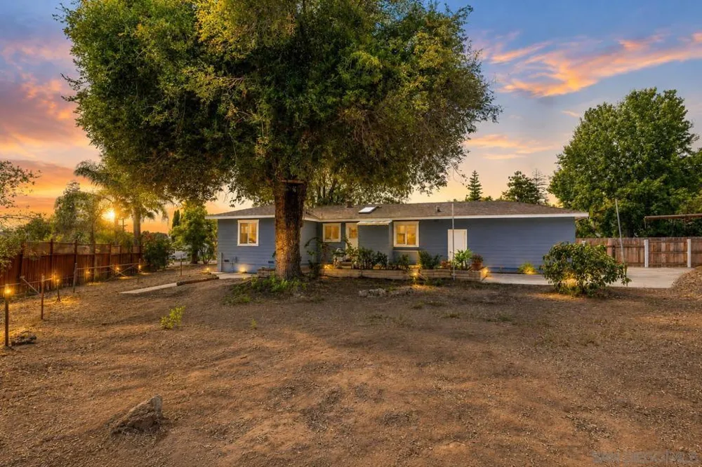 1223 Coventry Rd Vista, CA 92084