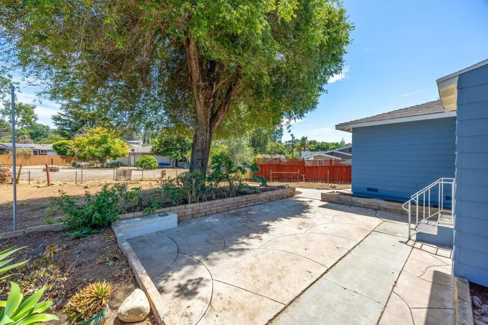 1223 Coventry Rd Vista, CA 92084